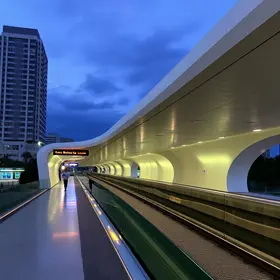 passarela integrada ao metrô