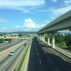viaduto no entroncamento das rodovias Assis Chateaubriand e Raposo Tavares