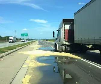 tombamento de caminhão