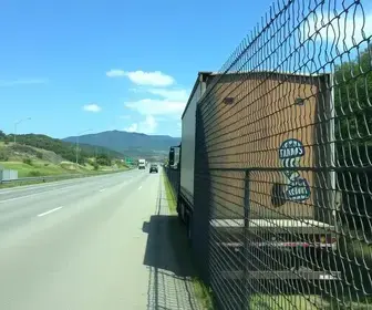 carreta tomba rodovia
