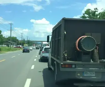 carreta com pane mecânica